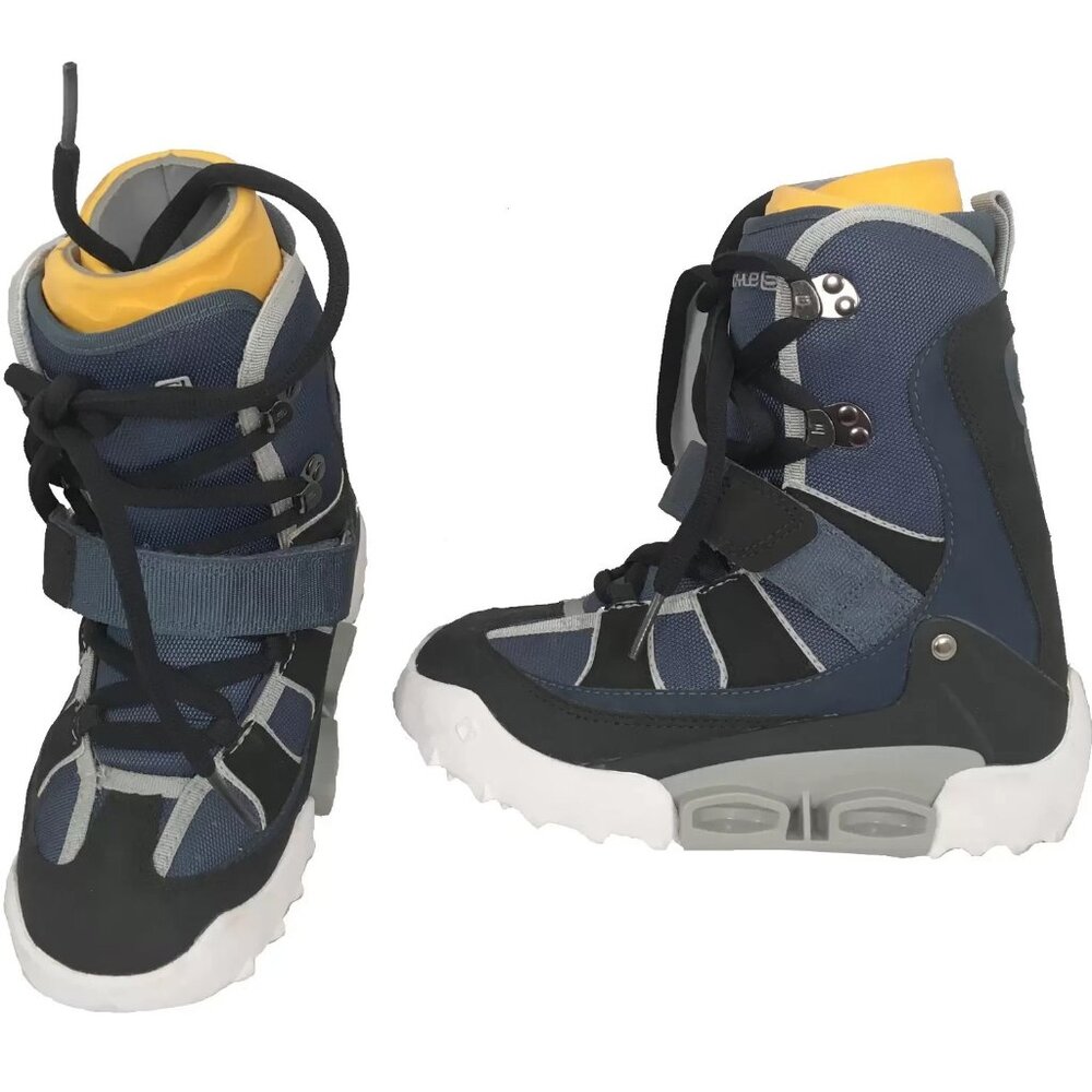 NEW! BURTON FREESTYLE SI STEP IN SNOWBOARD BOOTS!  SIZE 3  KIDS  YOUTH  BLUE